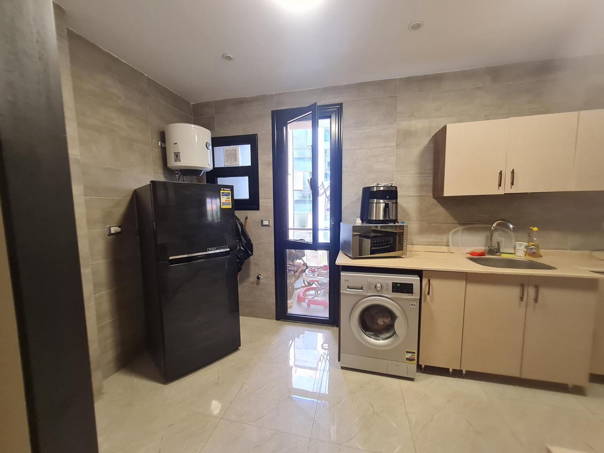 Superior In Midtown Compound, Auc Avenue * Le Caire